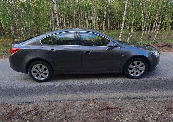 Opel Insignia cena 24999 przebieg: 199000, rok produkcji 2008 z Słupca małe 121